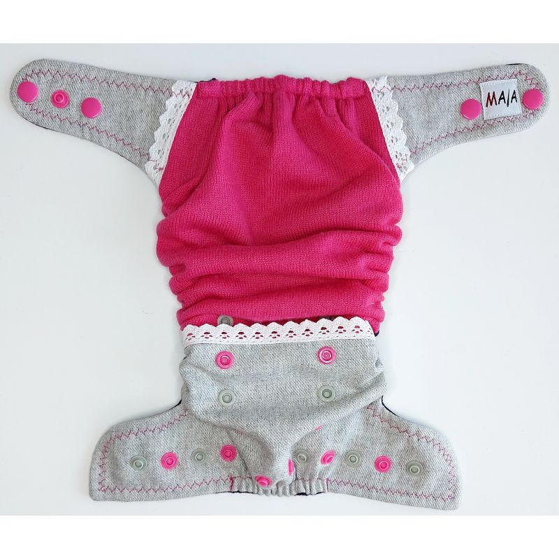 Otulacz wełniany z nowej tkaniny i dzianiny recyklingowej